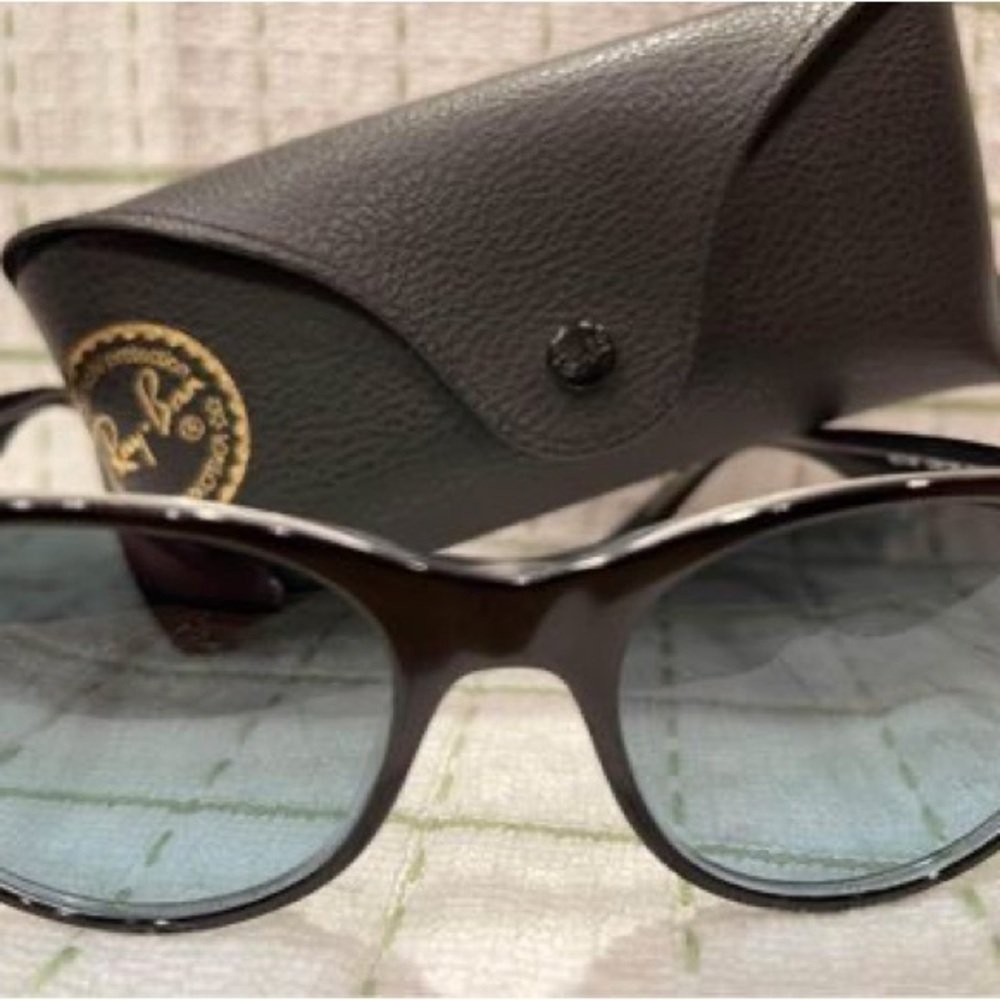 Ray-Ban Sunglasses 🕶️ Wayfarer